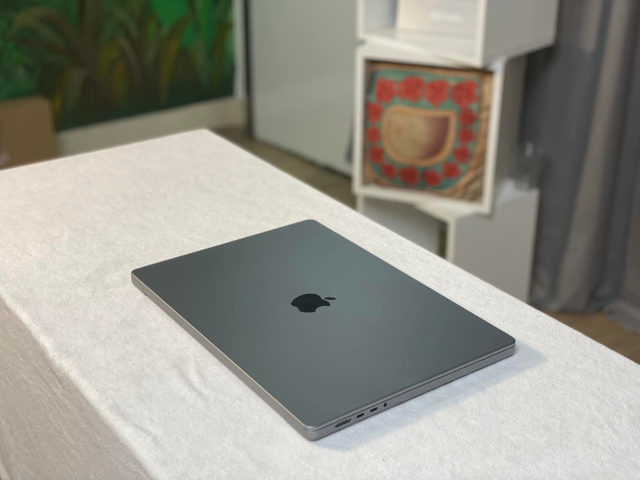 Macbook Pro 16-inch M1 Pro 2021-2.jpeg